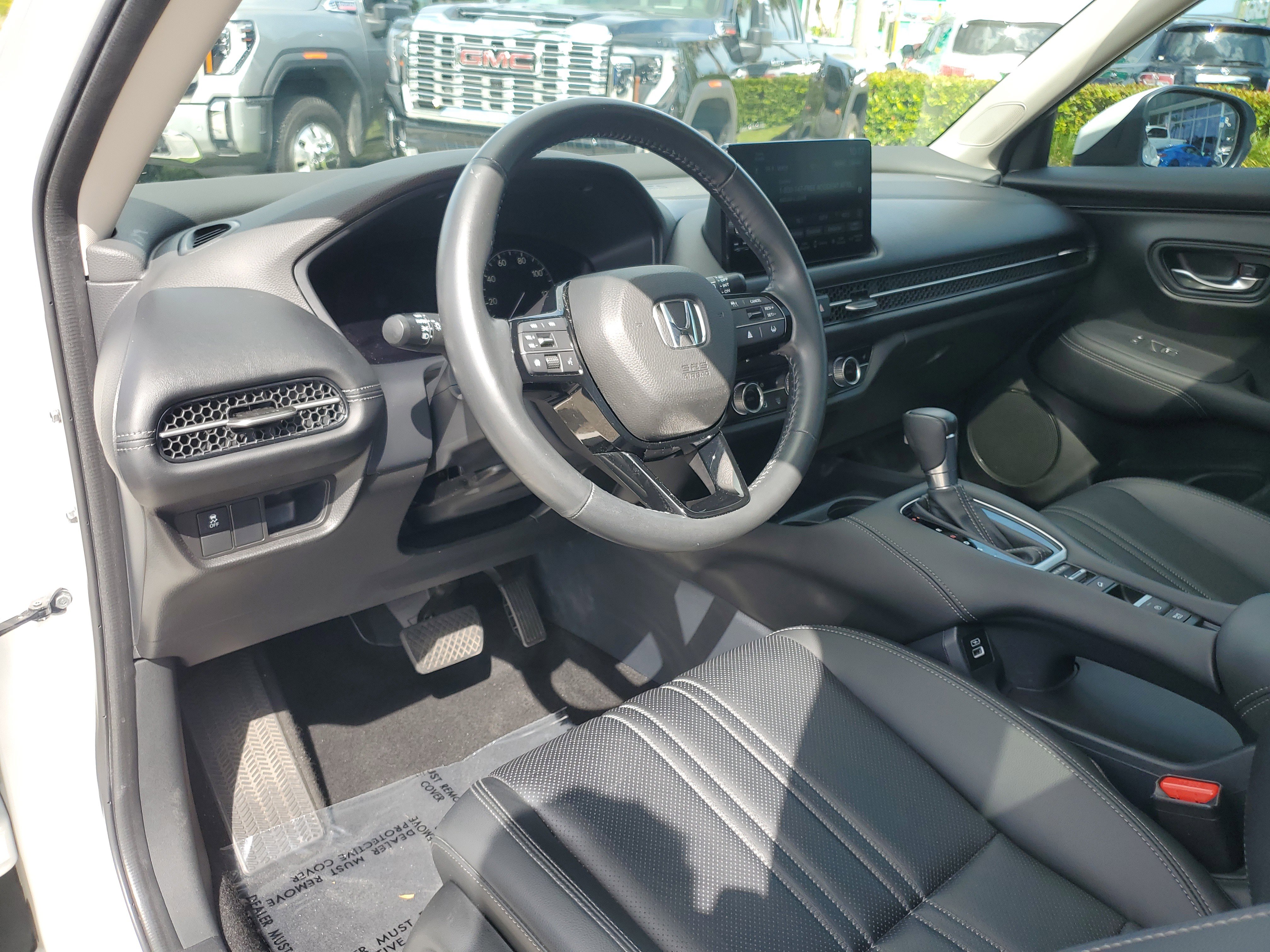 Used 2023 Honda HR-V EX-L image 9