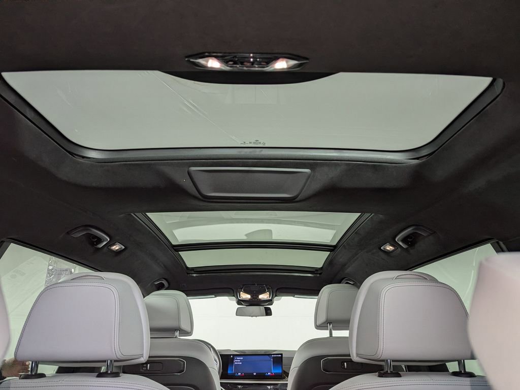 Certified 2023 BMW X7 xDrive40i image 13