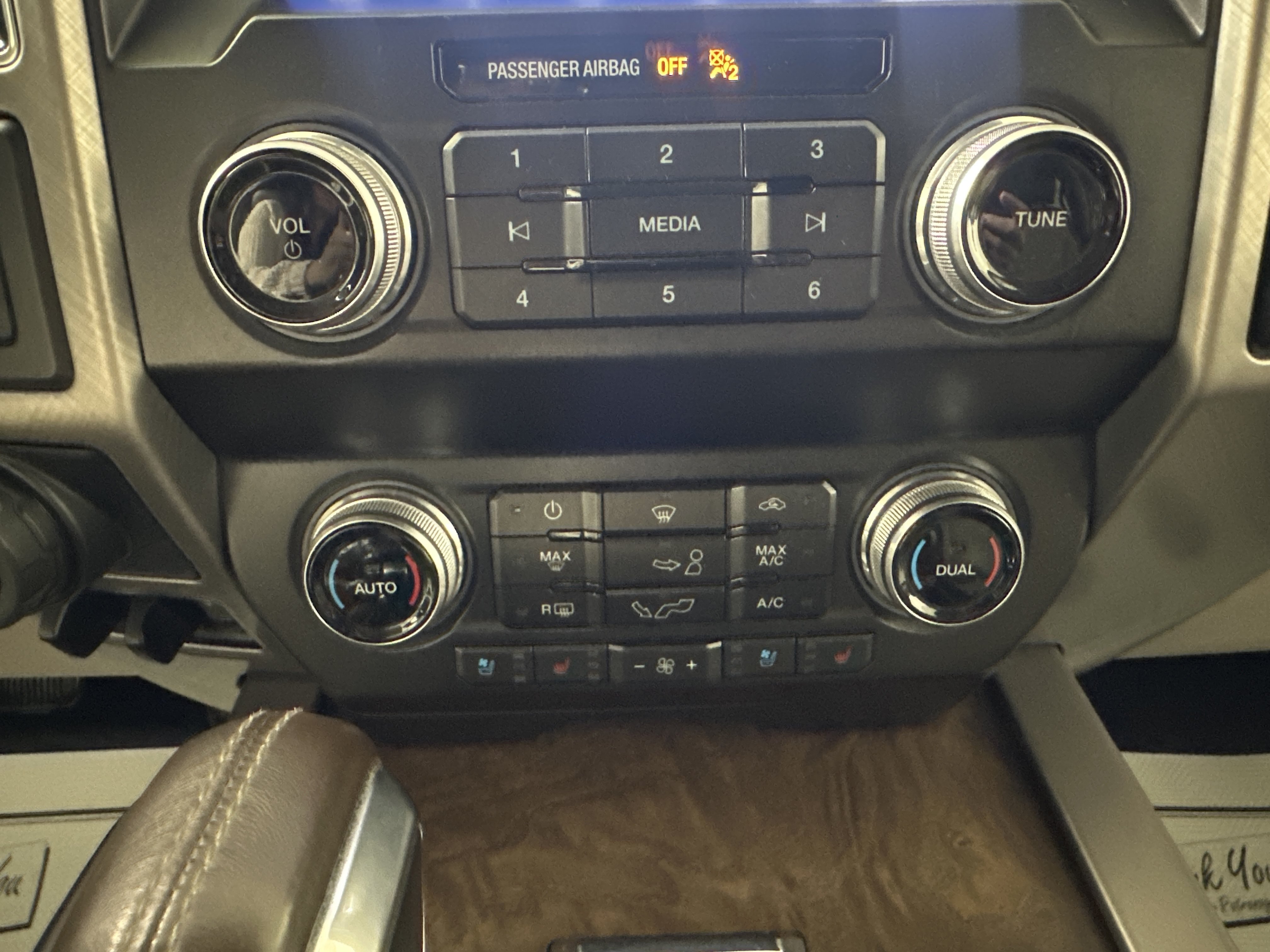 Used 2019 Ford F150 Limited w/ Trailer Tow Package AWD/4WD image 21