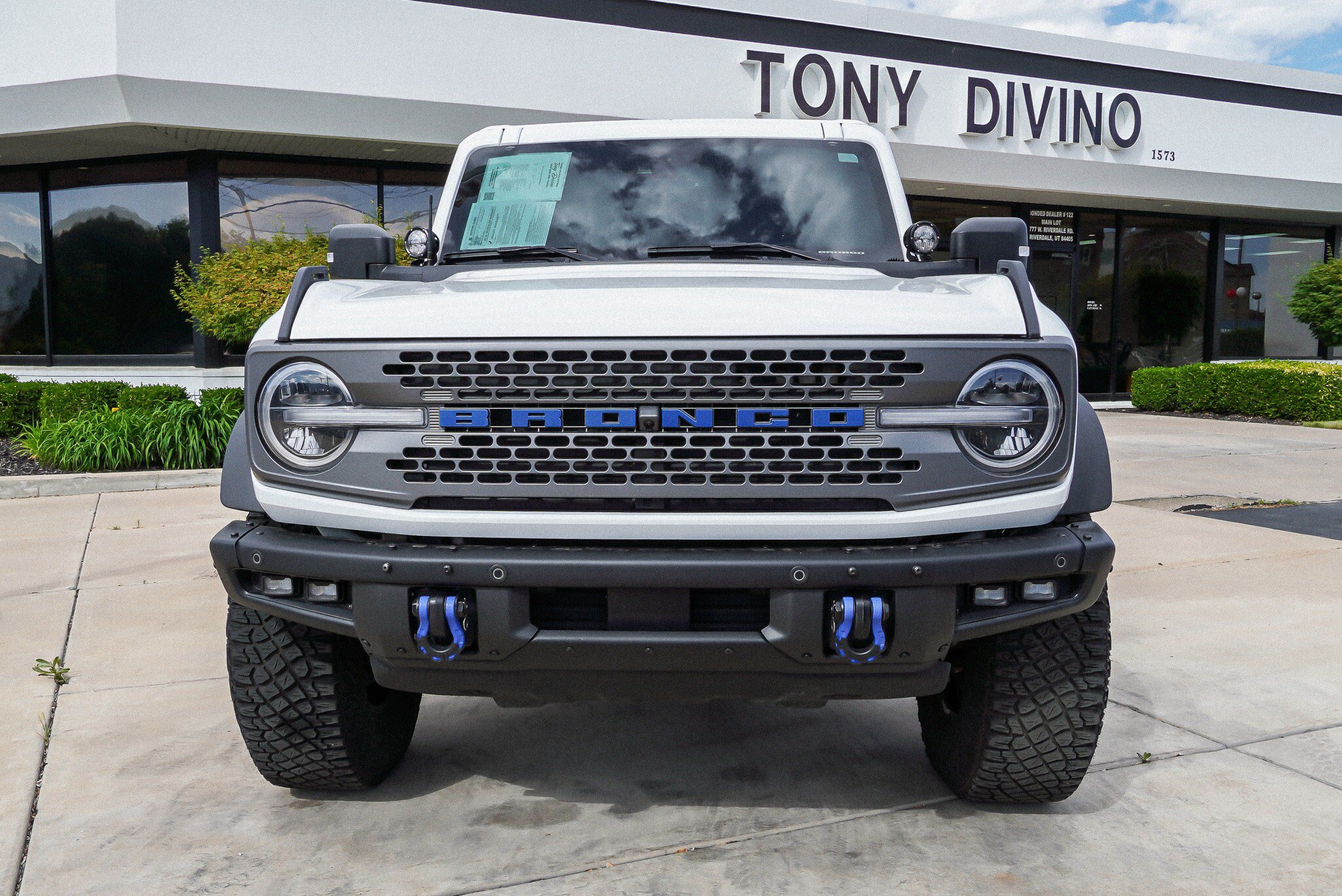 Used 2024 Ford Bronco Badlands AWD/4WD image 3
