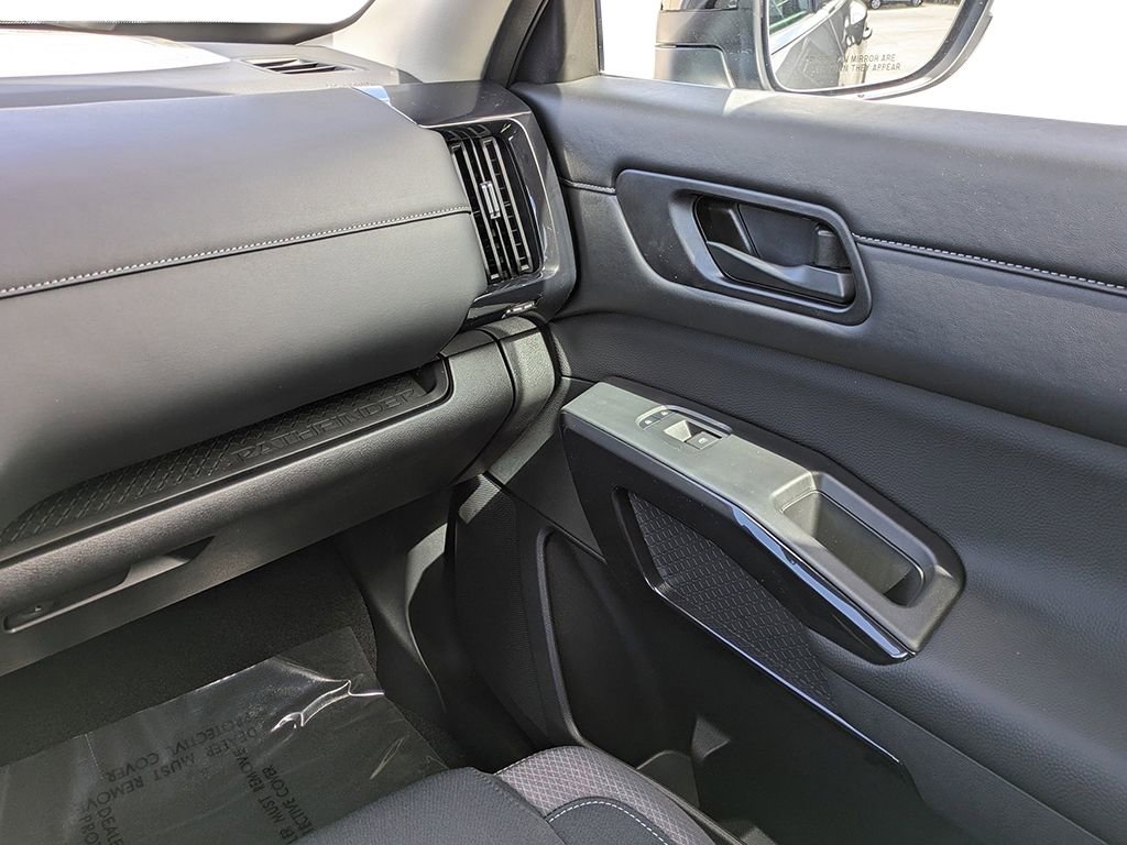 New 2026 Nissan Pathfinder S image 23