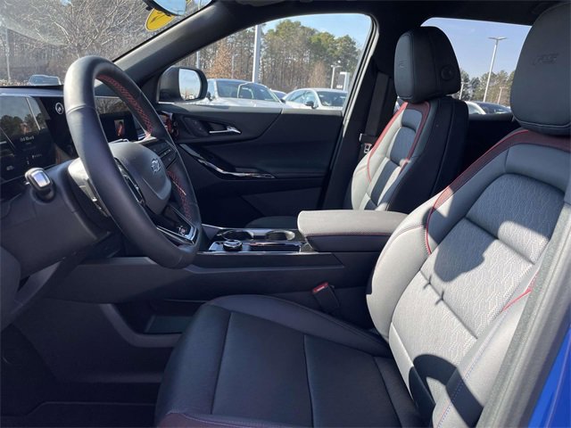 Used 2025 Chevrolet Equinox RS w/ Safety and Technology Package image 3