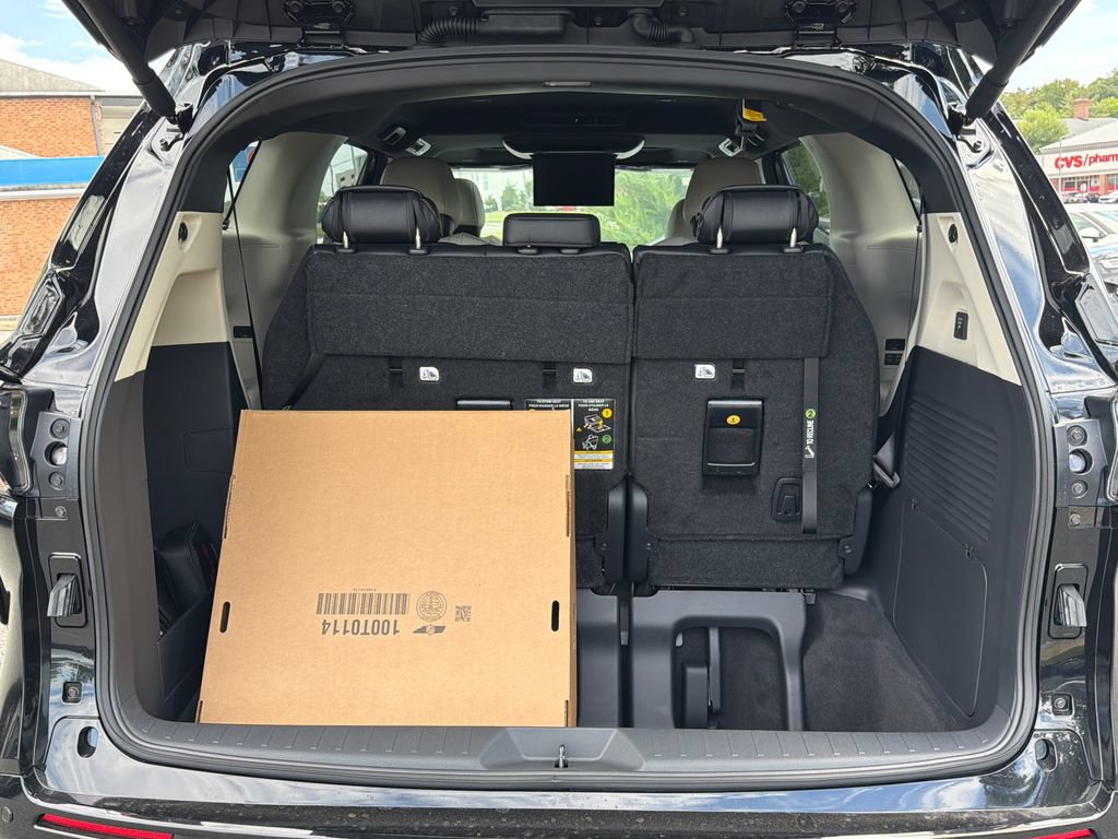New 2026 Toyota Sienna Limited AWD/4WD image 6