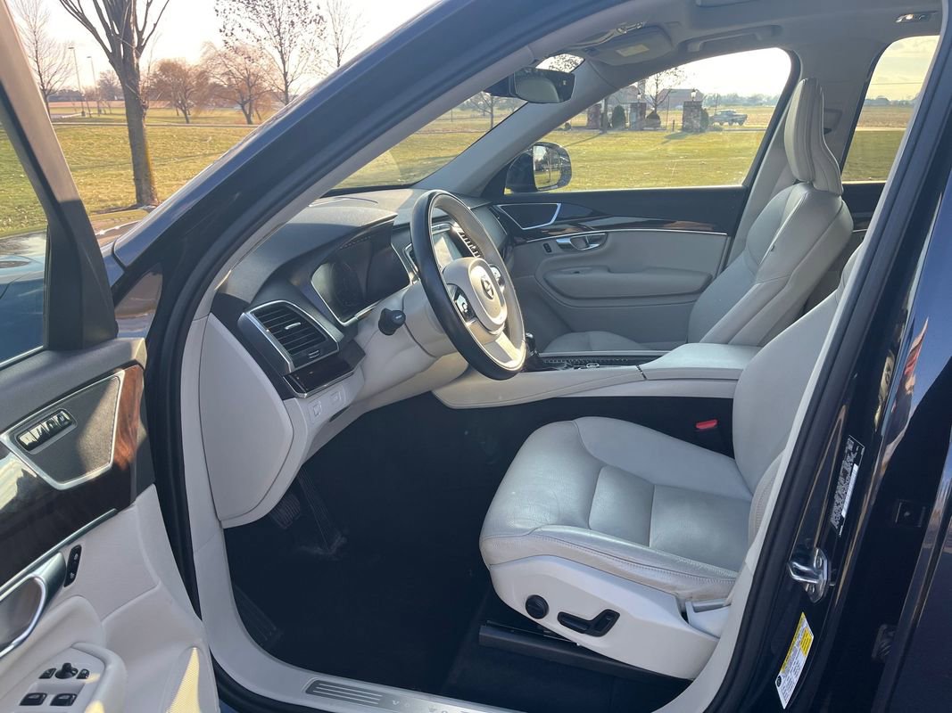 Used 2019 Volvo XC90 T6 Momentum w/ Advanced Package image 15