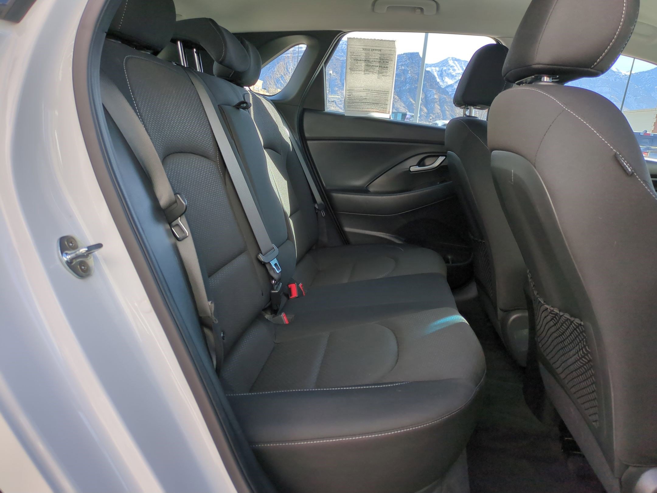 Used 2020 Hyundai Elantra GT image 31