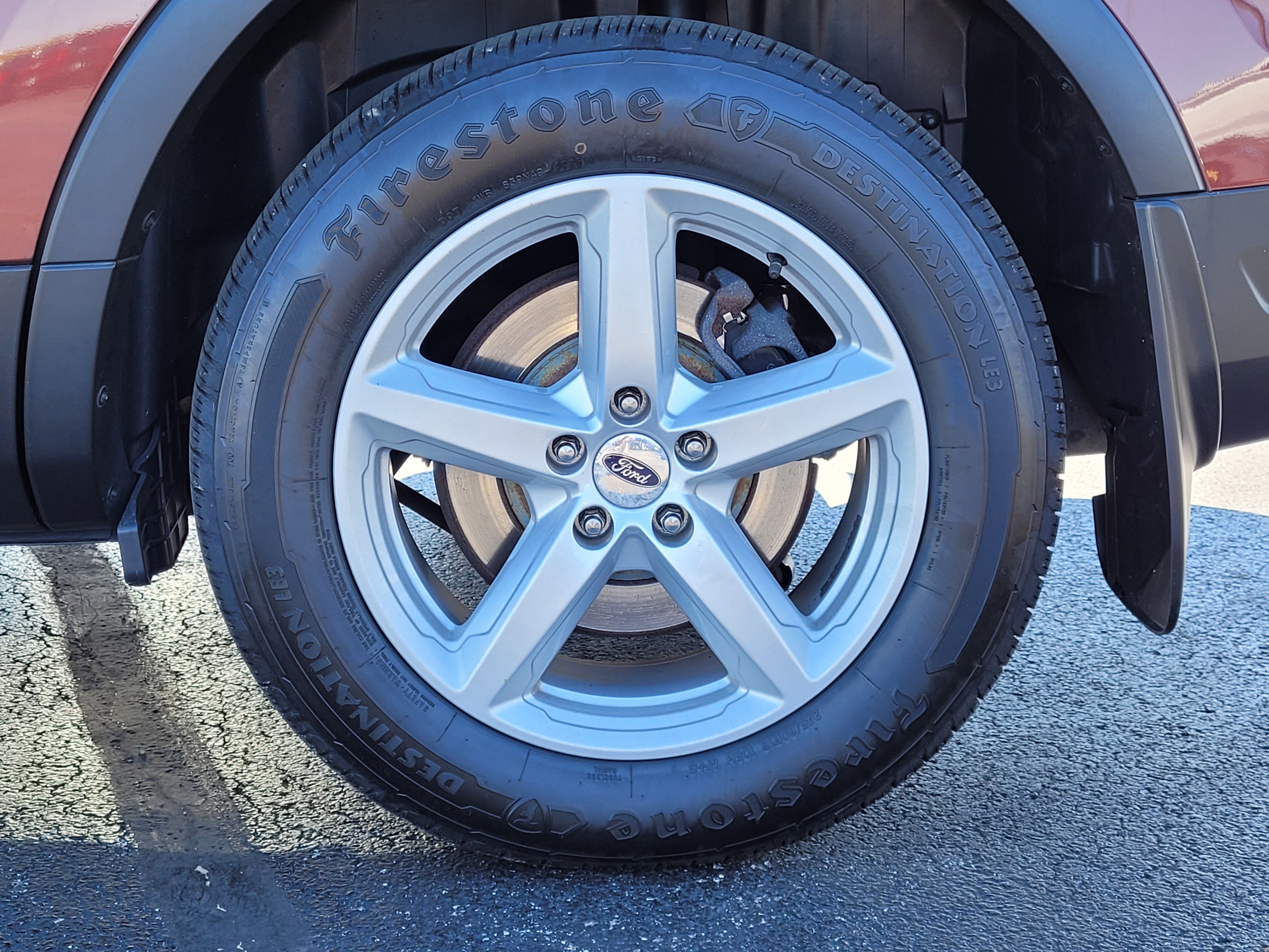 Used 2018 Ford Explorer XLT w/ Equipment Group 201A FWD image 10