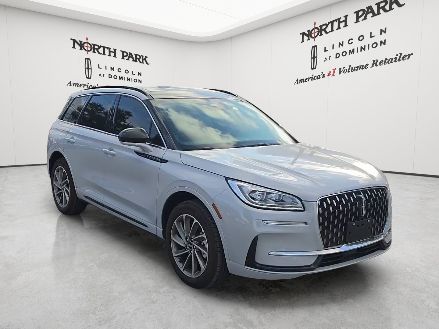 Used 2026 Lincoln Corsair Grand Touring AWD/4WD image 7