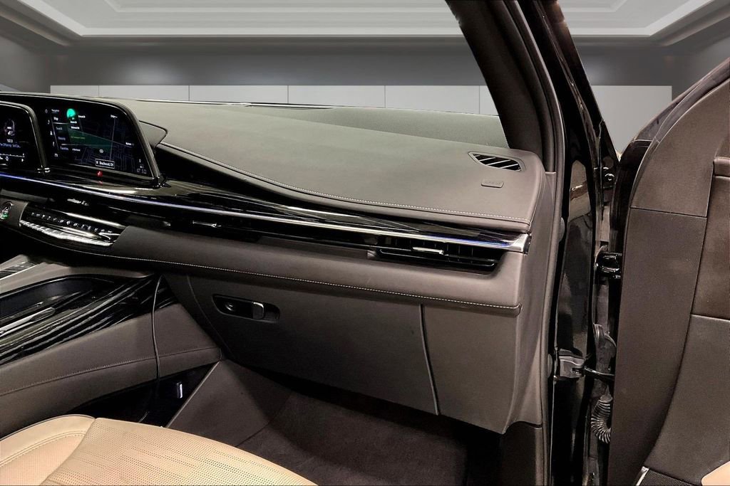 Certified 2023 Cadillac Escalade Sport w/ LPO, ONYX Package image 27