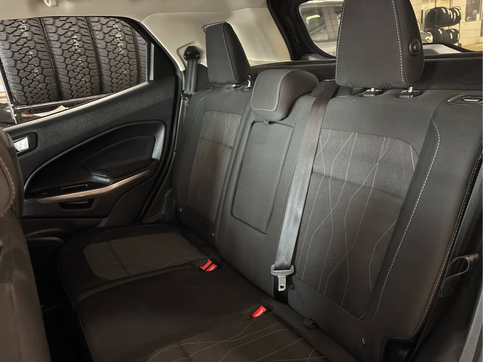 Used 2020 Ford EcoSport SE w/ SE Convenience Package image 39