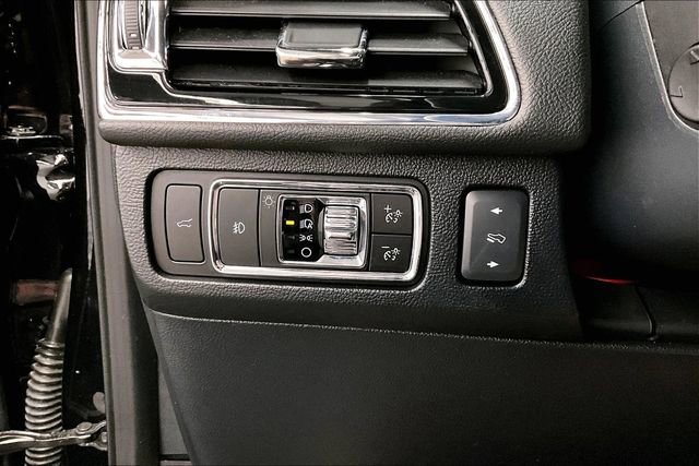 Used 2023 Lincoln Navigator L Reserve w/ Equipment Group 201A image 38