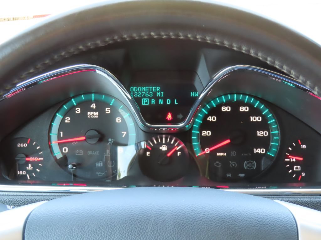 Used 2015 Chevrolet Traverse LT w/ Style and Technology Package FWD image 17