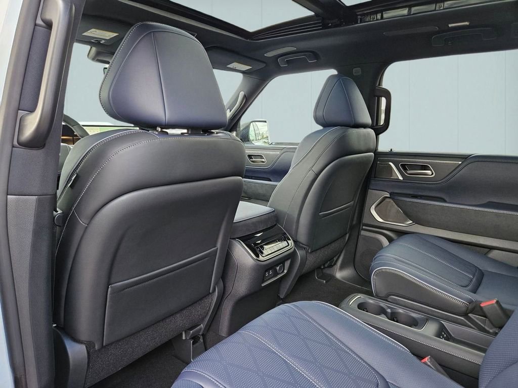 New 2026 INFINITI QX80 4WD w/ Sport Exterior Package image 28