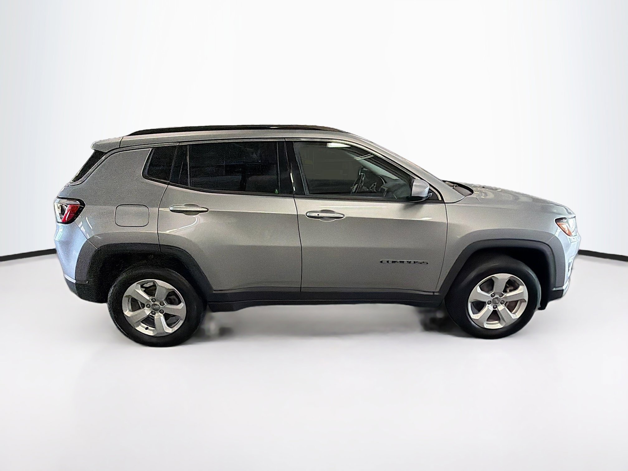 Used 2019 Jeep Compass Latitude w/ Popular Equipment Group AWD/4WD image 10