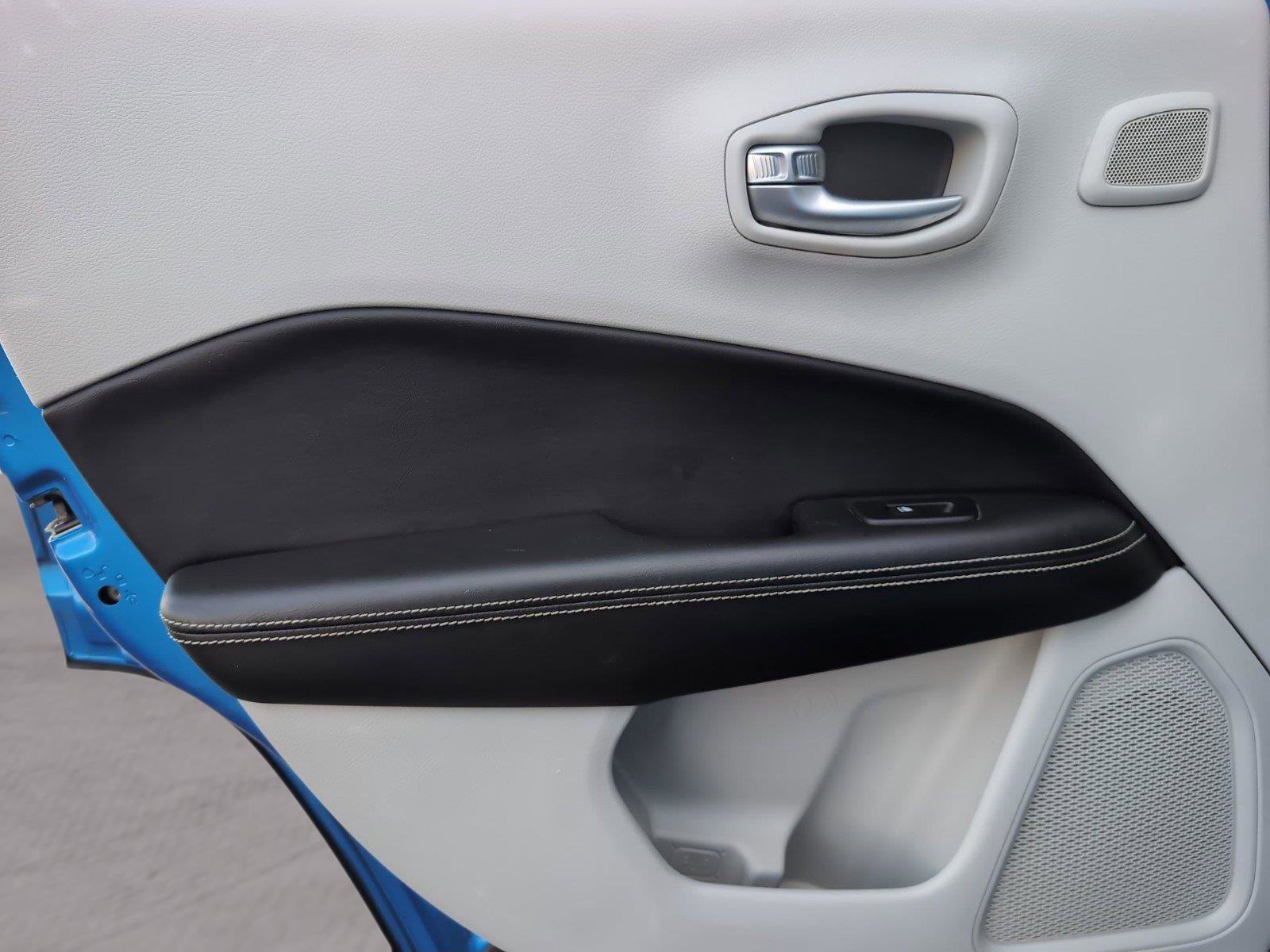 Used 2018 Jeep Compass Latitude w/ Popular Equipment Group image 36