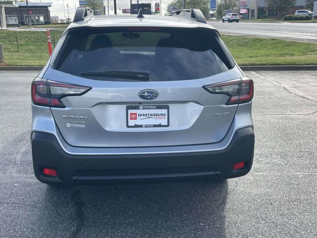 Used 2025 Subaru Outback Premium image 5