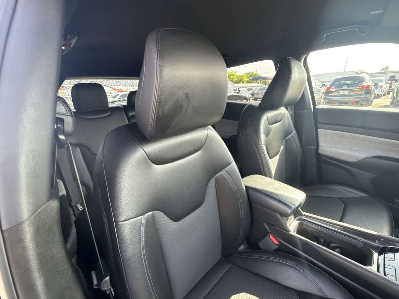 Used 2025 Jeep Compass Latitude AWD/4WD image 27