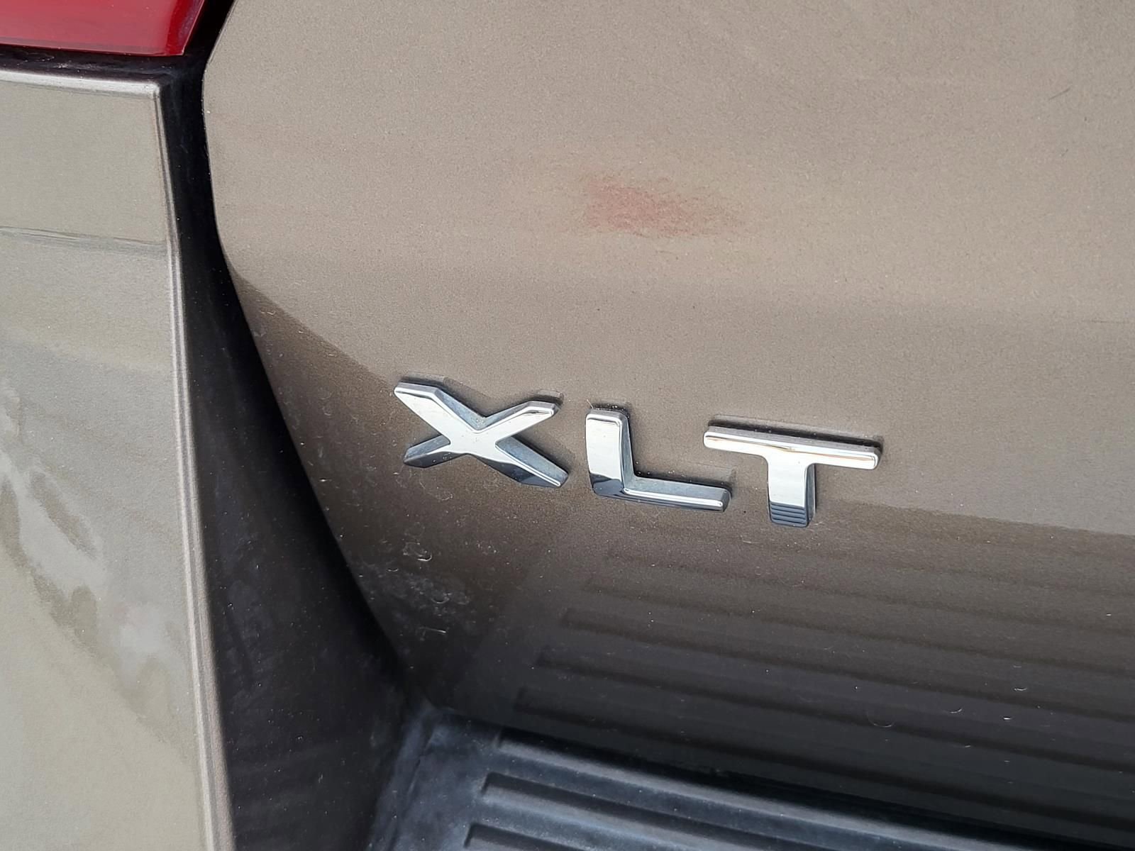 Used 2018 Ford Expedition XLT w/ Equipment Group 201A image 6