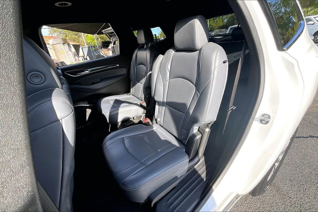 Used 2023 Buick Enclave Essence FWD image 22
