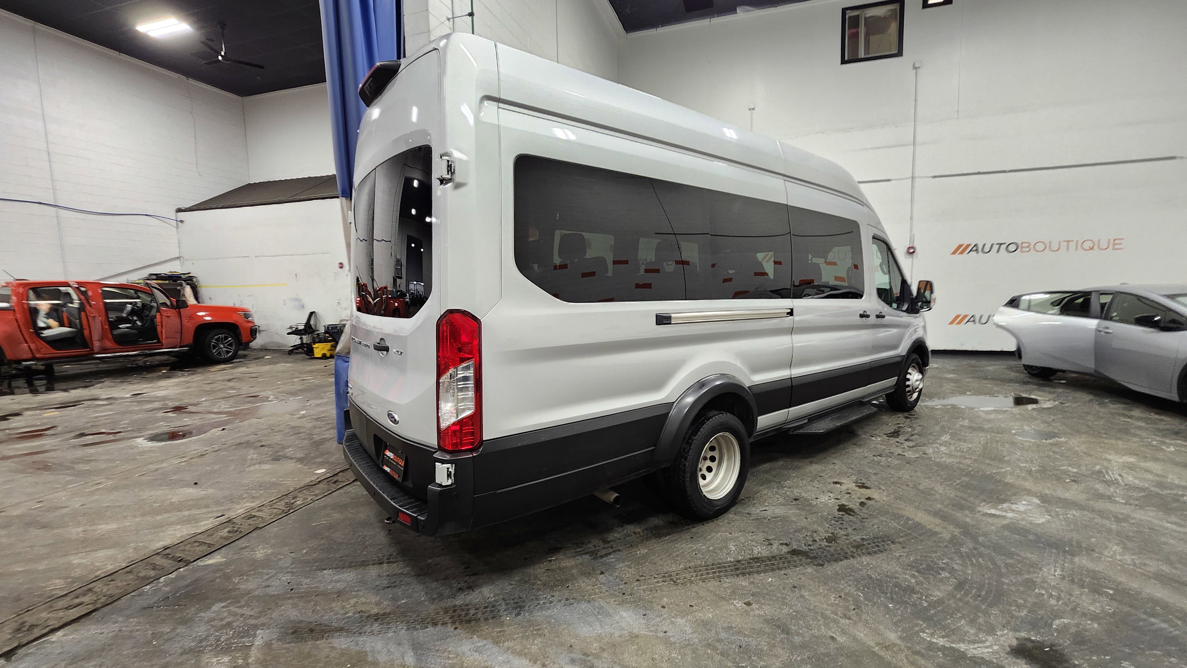 Used 2022 Ford Transit 350 XLT image 16