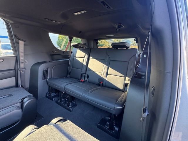 New 2026 Chevrolet Suburban Premier image 11