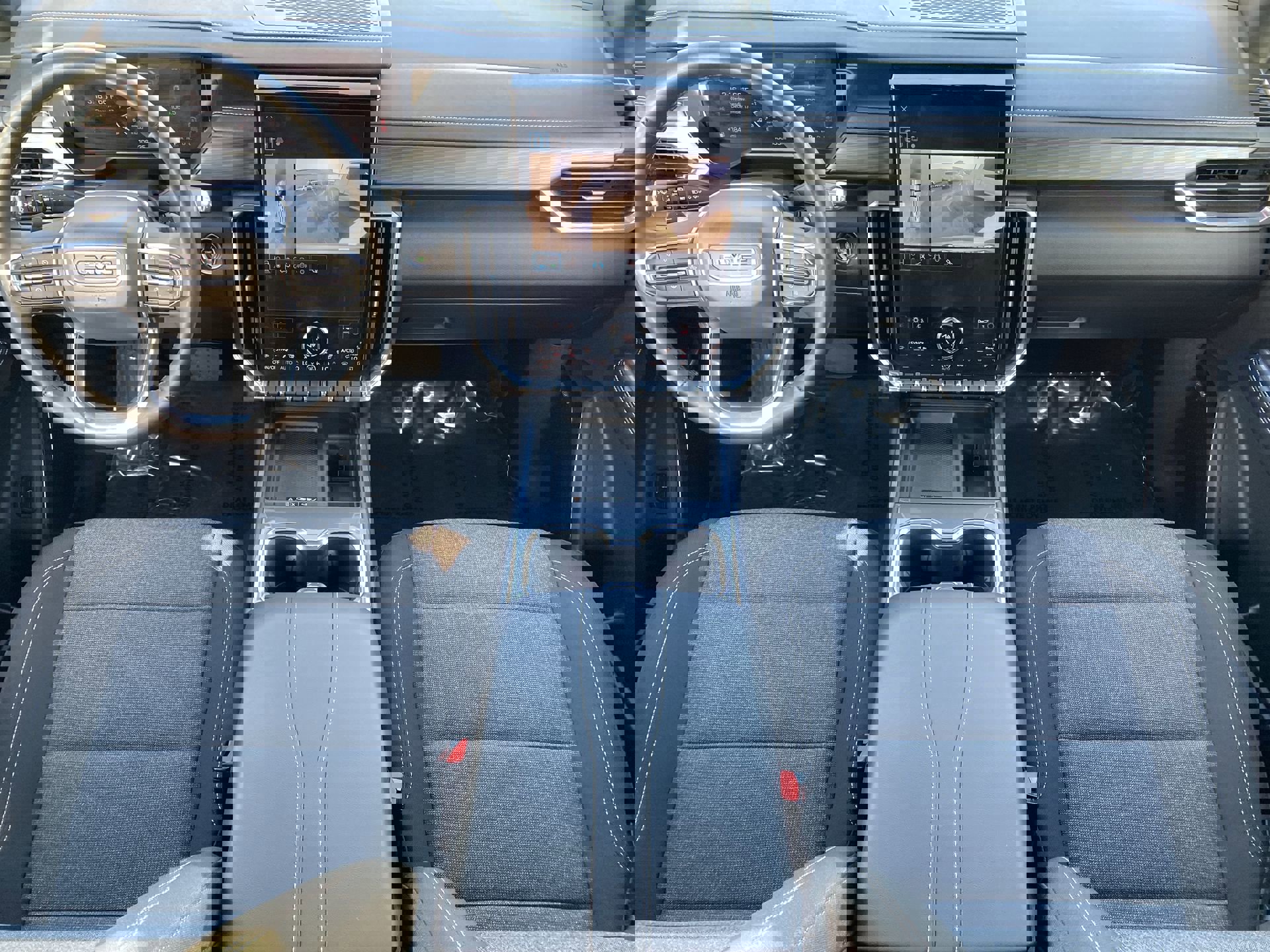 Used 2025 GMC Acadia Elevation image 21