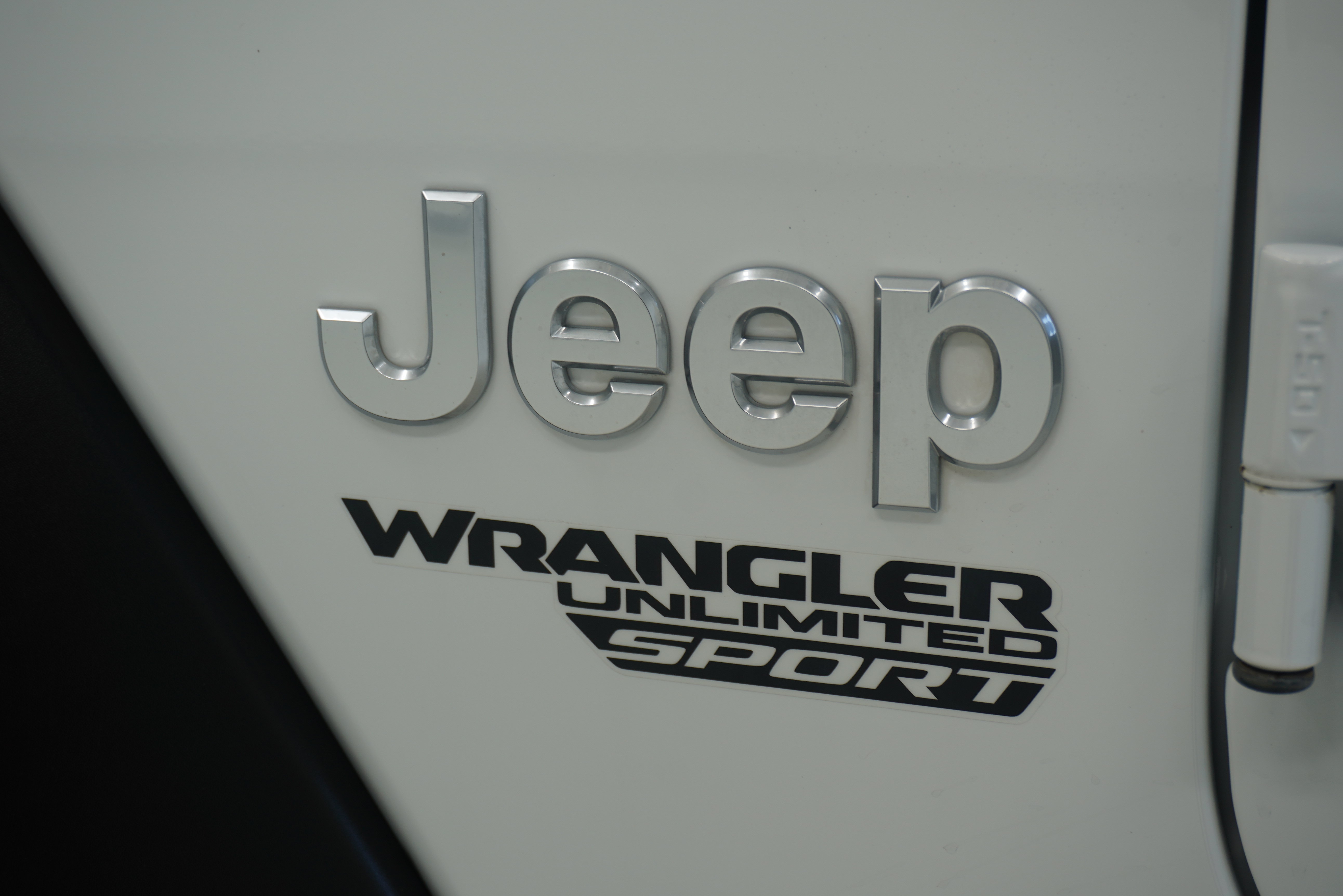 Used 2019 Jeep Wrangler Unlimited Sport S AWD/4WD image 9