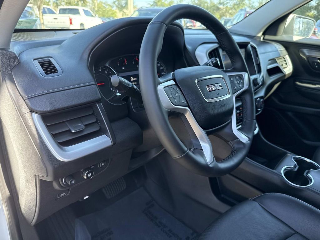 Used 2024 GMC Terrain SLT image 25