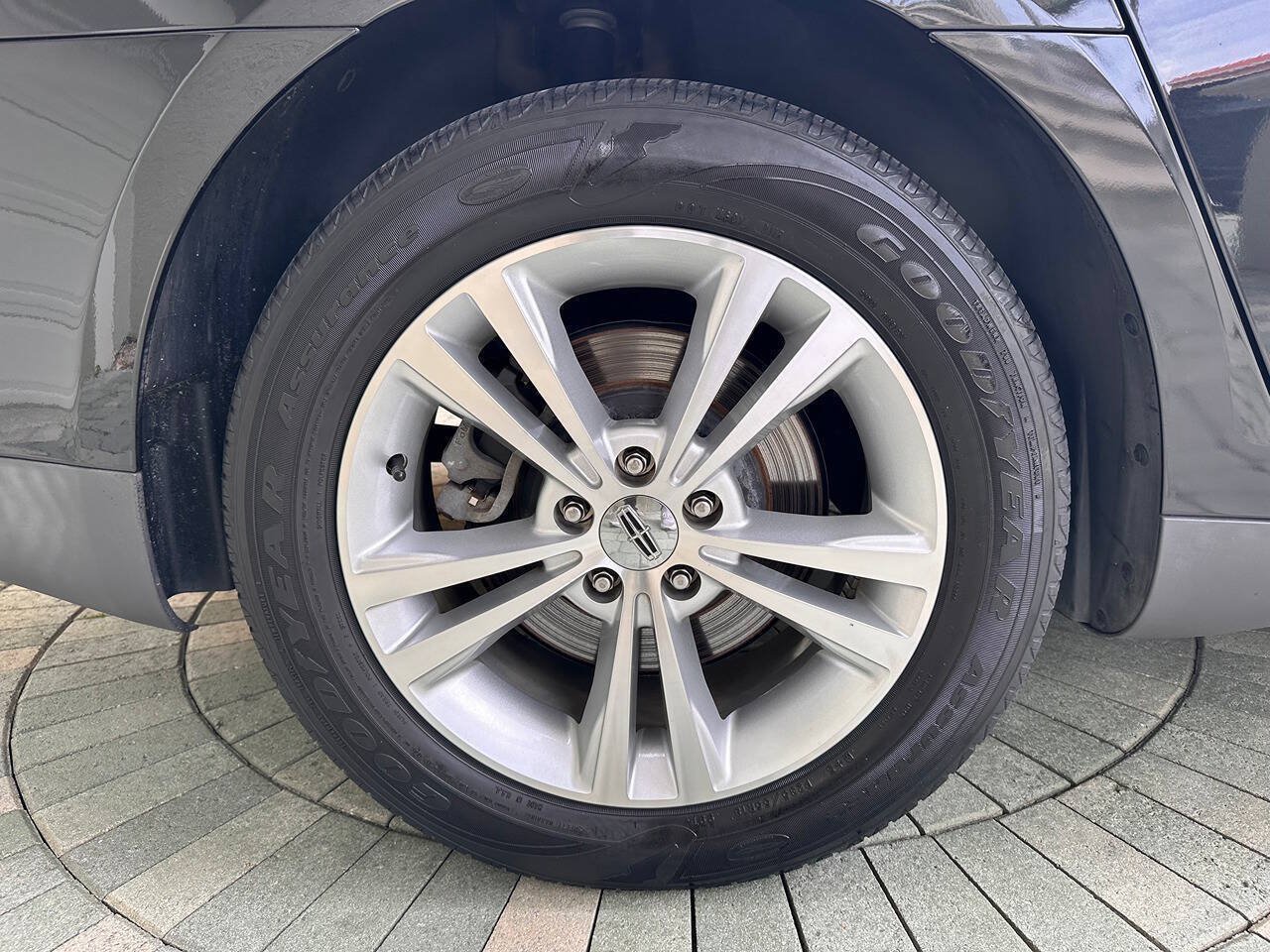 Used 2009 Lincoln MKS FWD image 42