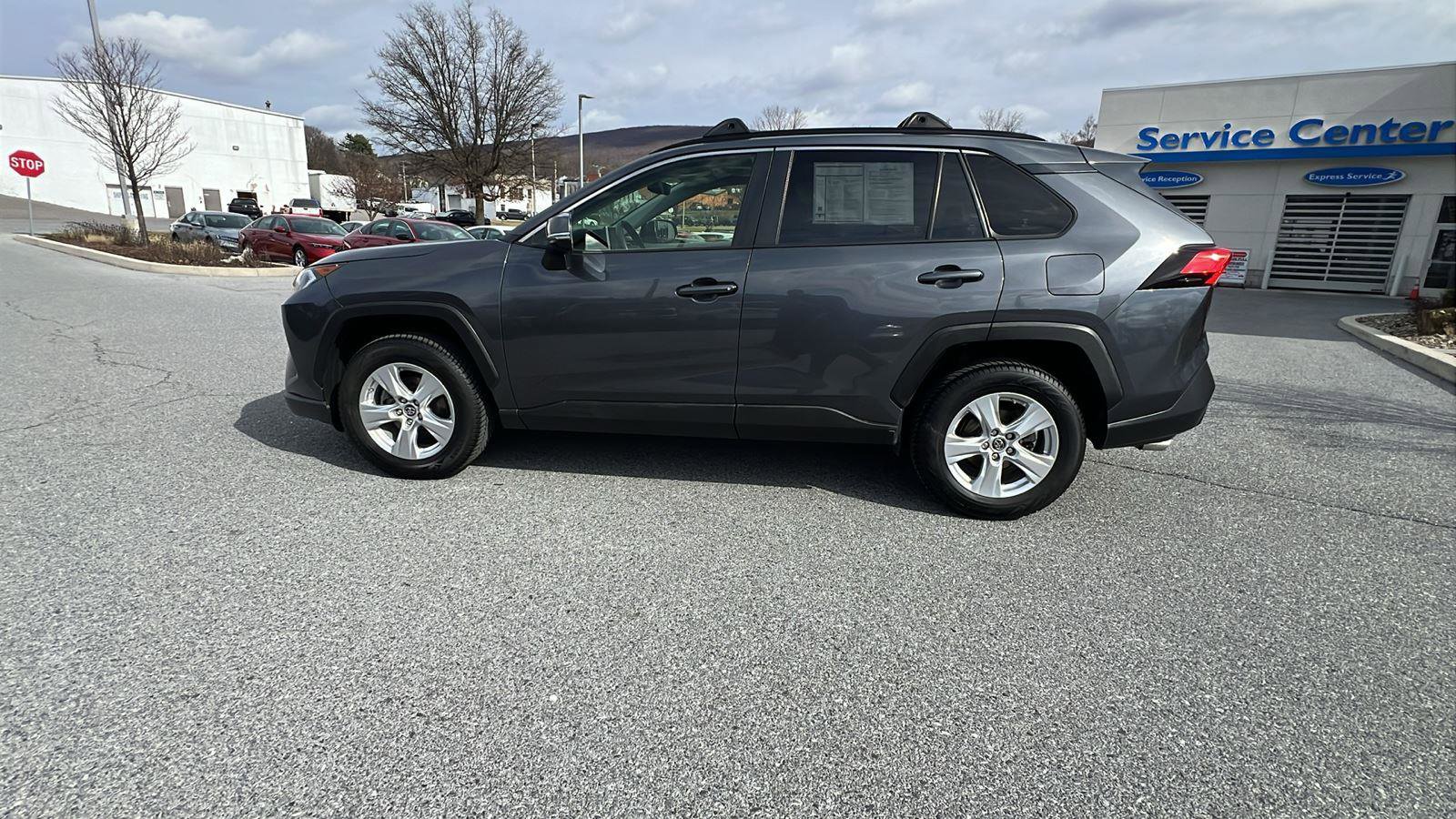 Used 2019 Toyota RAV4 XLE w/ Convenience Package image 6