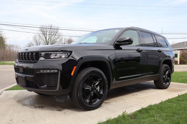 New 2026 Jeep Grand Cherokee L Limited w/ Limited Altitude Package AWD/4WD image 6