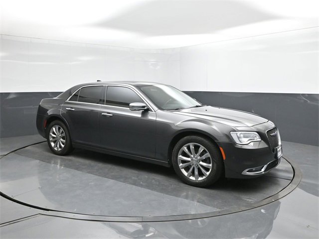 Used 2018 Chrysler 300 Limited w/ Safetytec Plus Group image 17