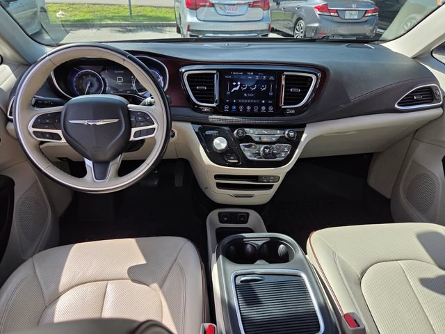 Used 2019 Chrysler Pacifica Limited FWD image 12