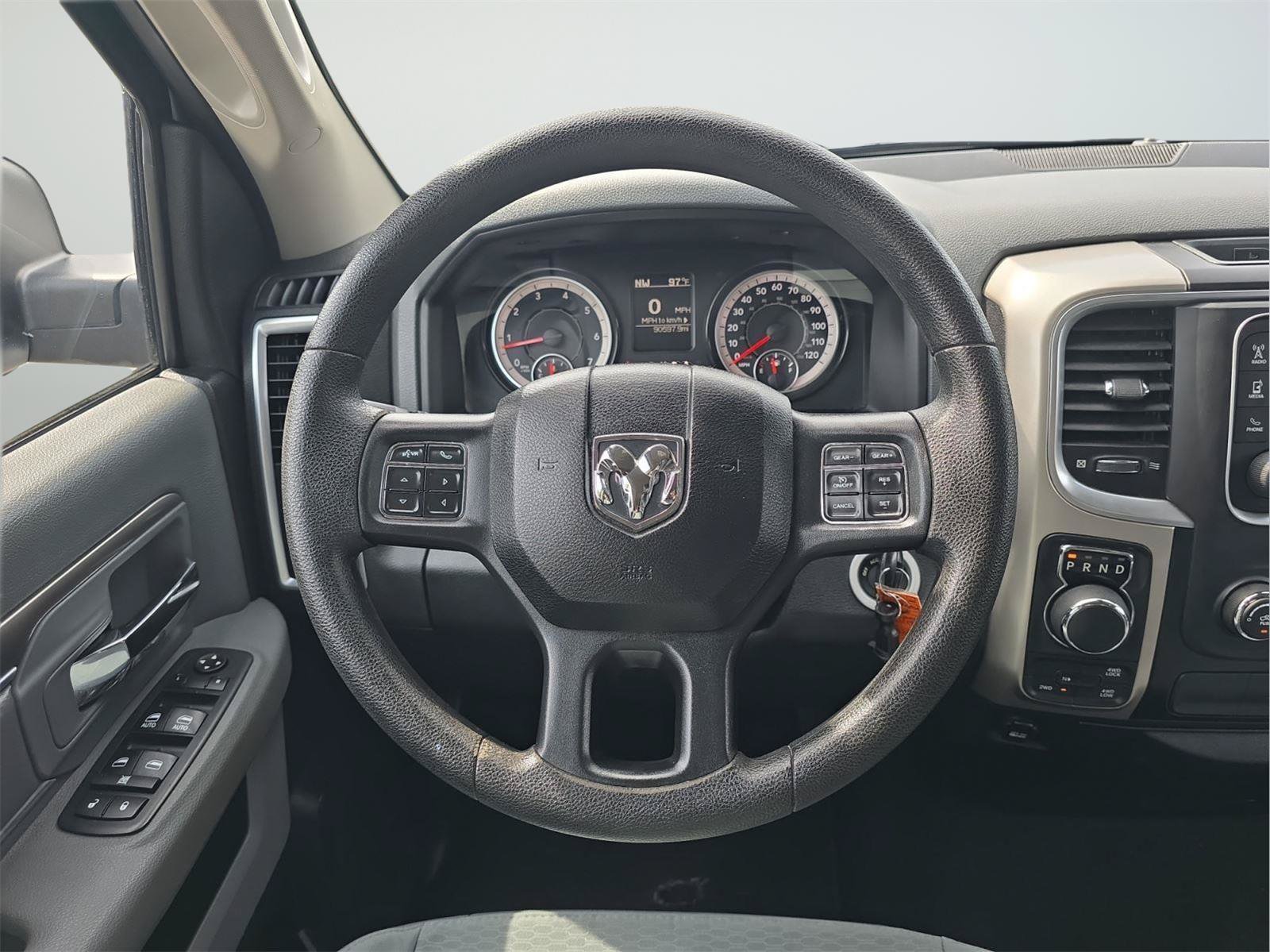 Used 2017 RAM 1500 Classic SLT AWD/4WD image 11