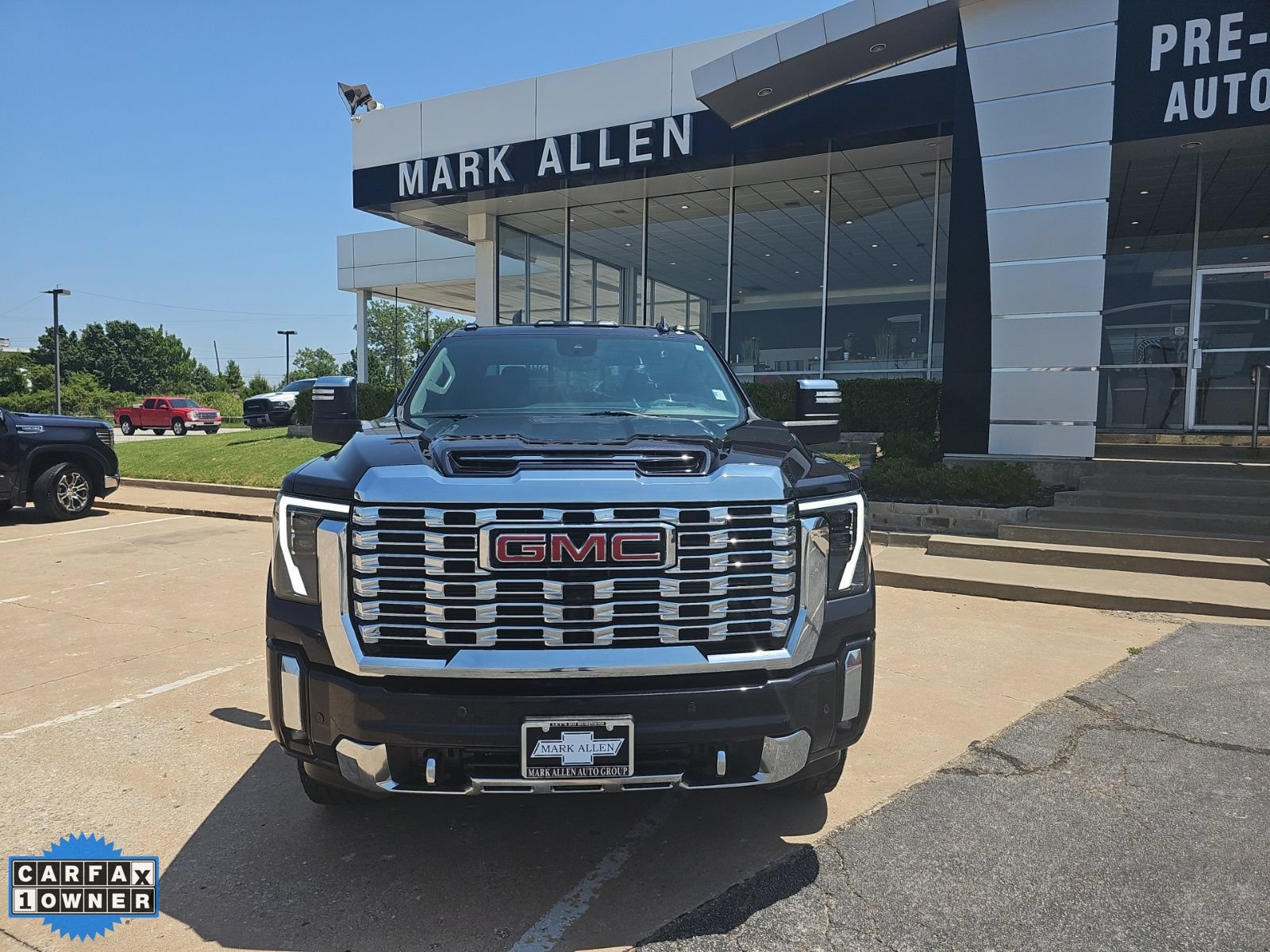 Used 2024 GMC Sierra 2500 Denali w/ Denali Reserve Package AWD/4WD image 11