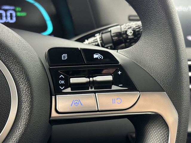 Used 2025 Hyundai Elantra Hybrid FWD image 33