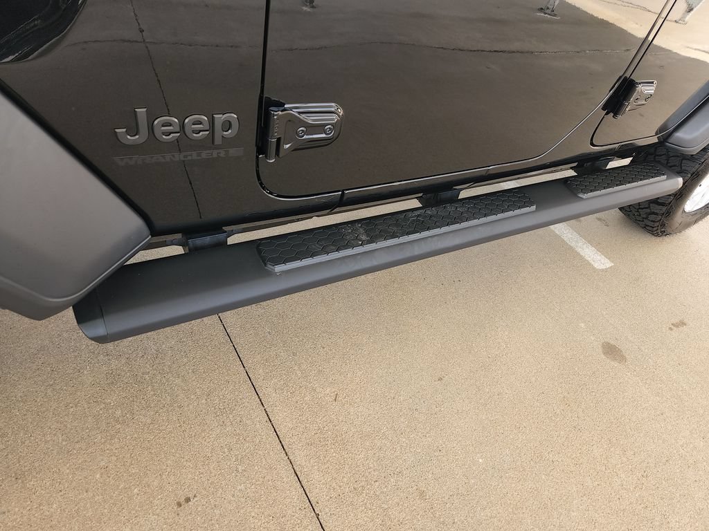 Used 2023 Jeep Wrangler Unlimited Sport w/ Sun And Sound Package AWD/4WD image 34