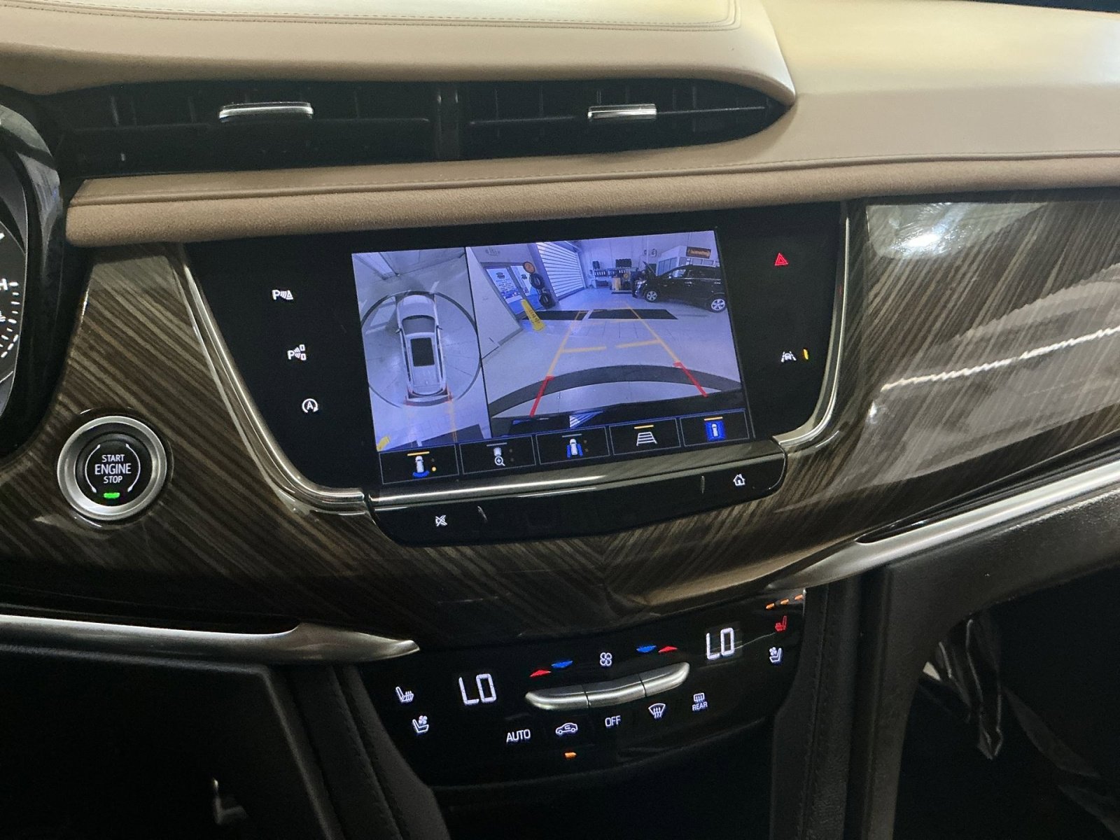 Used 2022 Cadillac XT6 Sport w/ Platinum Package image 20