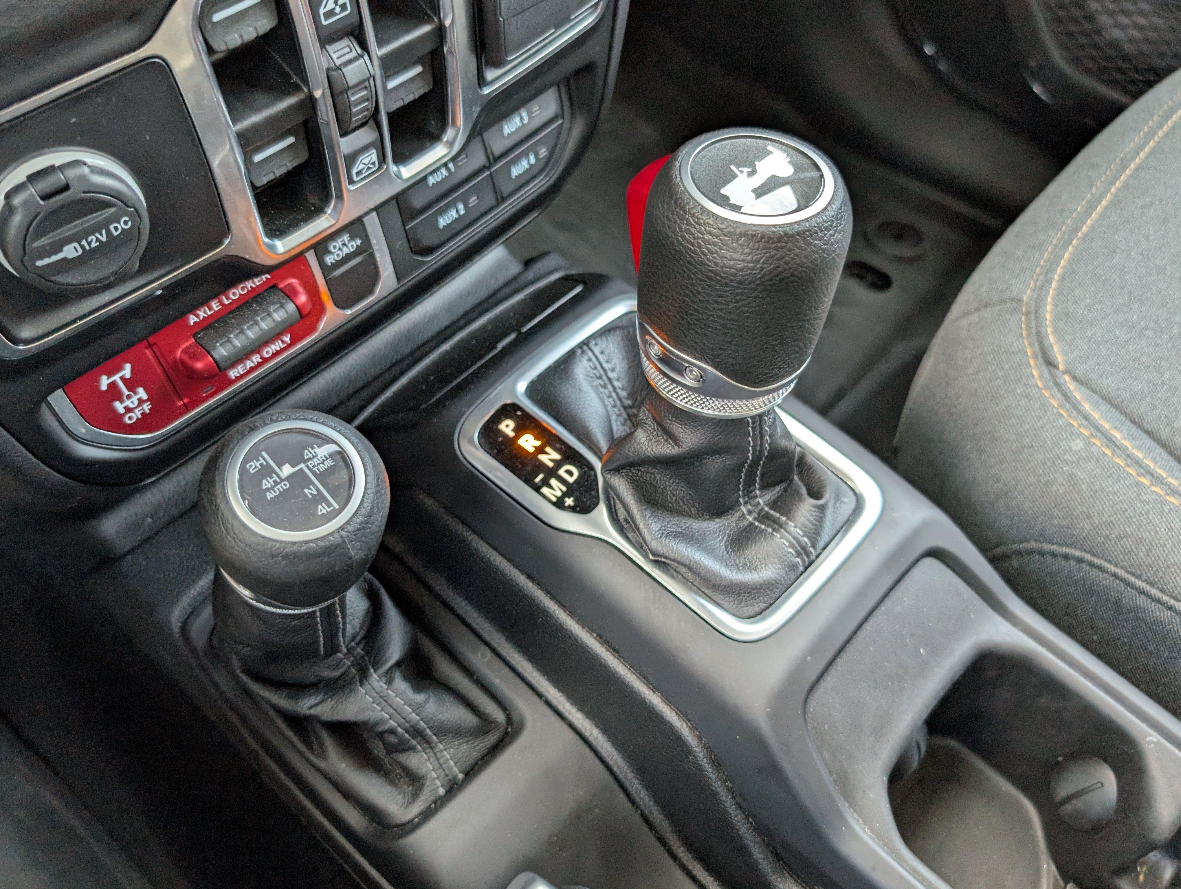 Used 2025 Jeep Wrangler Unlimited Sport S 4xe AWD/4WD image 19