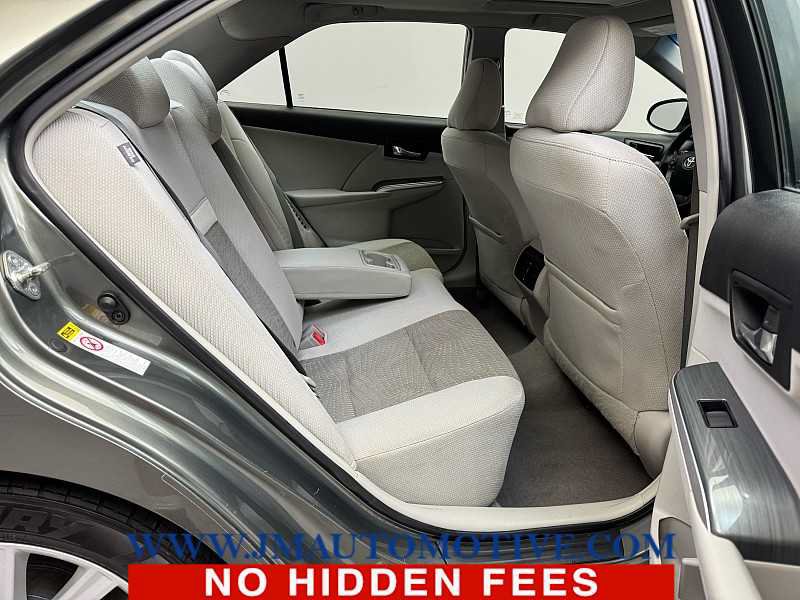 Used 2013 Toyota Camry XLE w/ Convenience Pkg FWD image 18