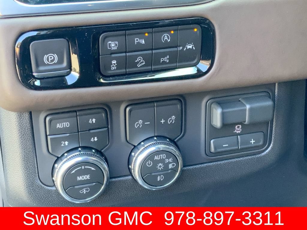 New 2026 GMC Yukon Denali Ultimate w/ LPO, Floor Liner Package AWD/4WD image 18