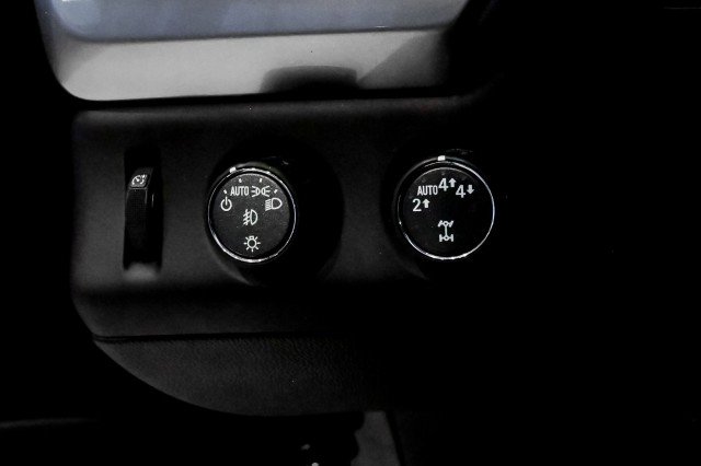 Used 2020 Chevrolet Suburban LT image 48