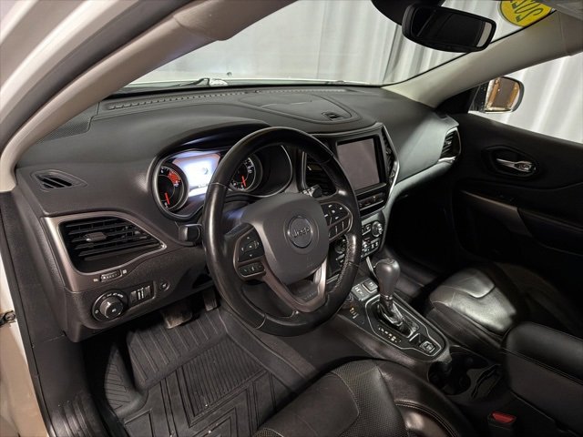 Used 2021 Jeep Cherokee Latitude Lux w/ Comfort/Convenience Group image 15