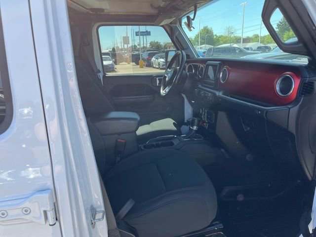 Used 2021 Jeep Gladiator Rubicon w/ LED Lighting Group AWD/4WD image 18