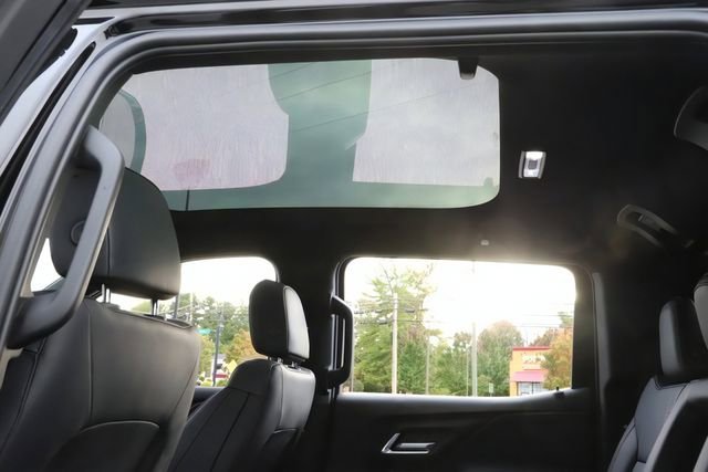 Used 2024 Chevrolet Silverado EV RST AWD/4WD image 24