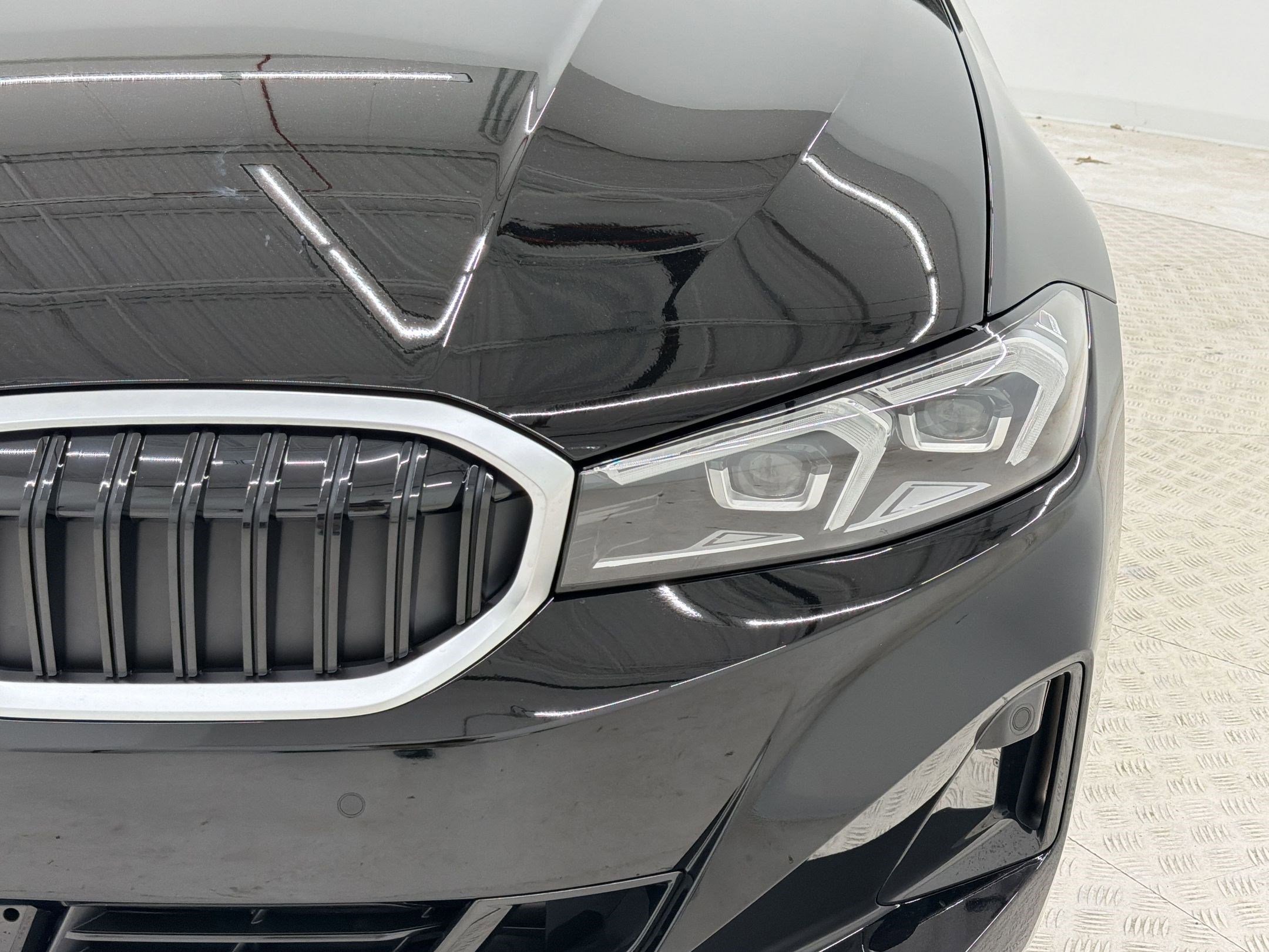 New 2026 BMW 330i Sedan RWD image 11