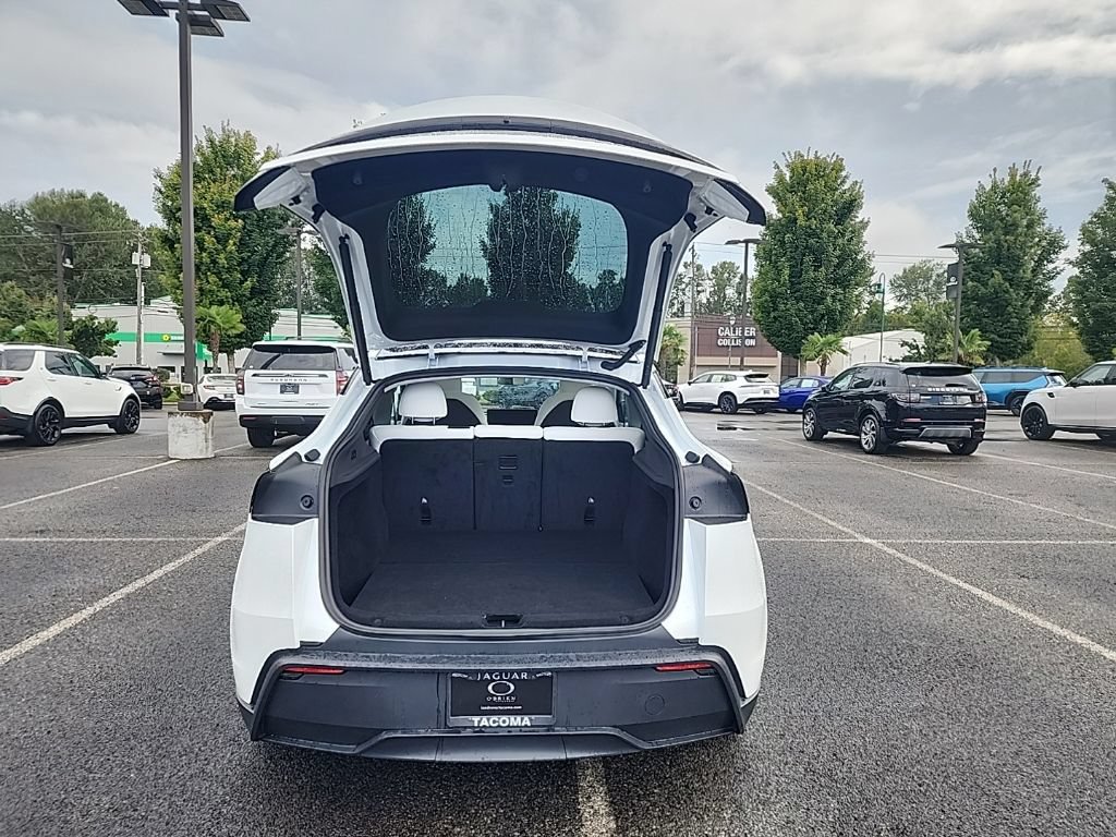 Used 2026 Tesla Model Y 2WD image 16