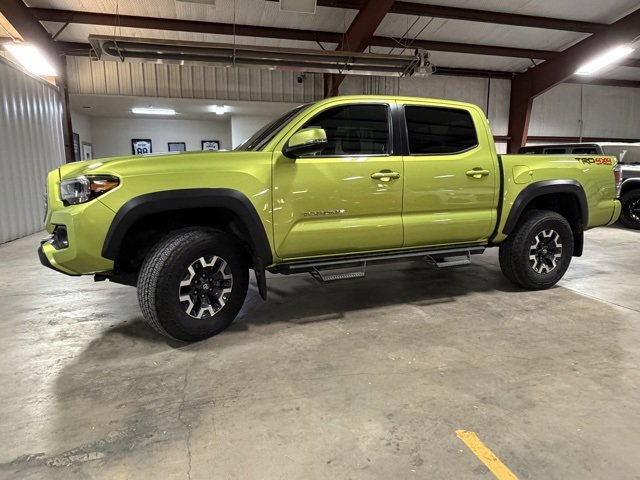 Used 2023 Toyota Tacoma TRD Off-Road w/ Technology Package image 4