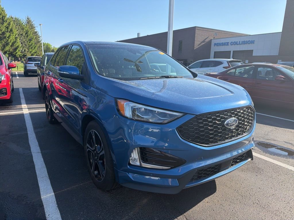 Used 2019 Ford Edge ST w/ Equipment Group 401A AWD/4WD image 4