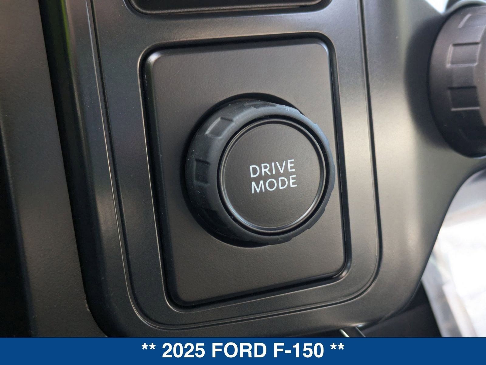 New 2025 Ford F150 STX image 27