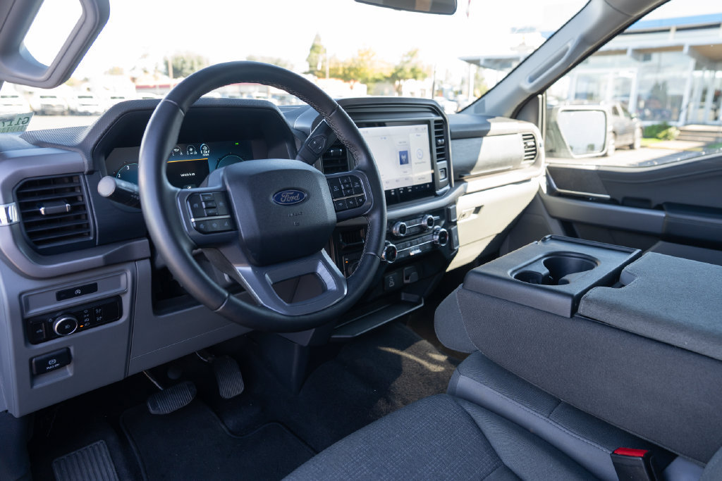 Used 2025 Ford F150 XLT w/ Equipment Group 301A Standard AWD/4WD image 22
